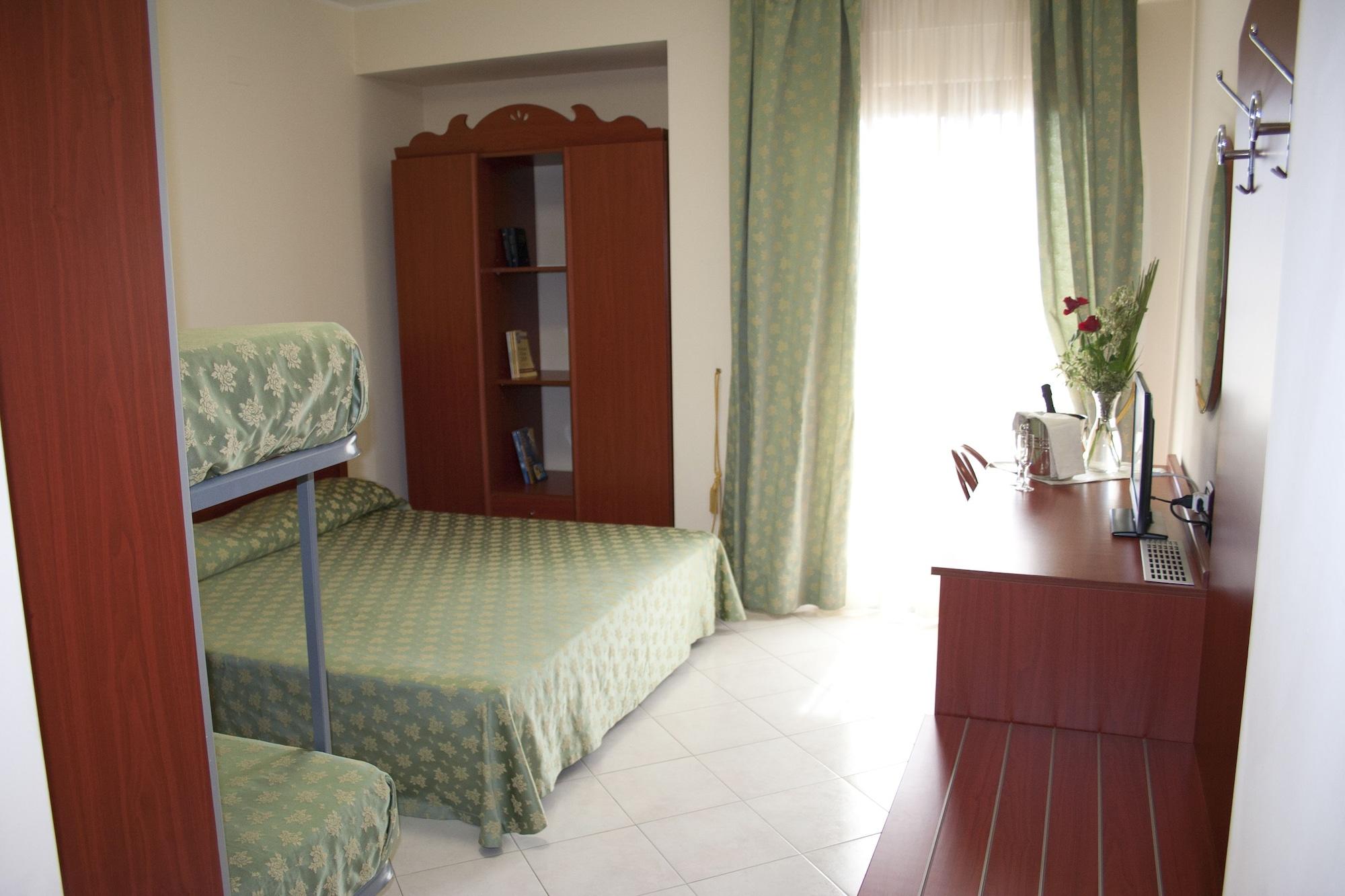 Hotel Felix Scalea Extérieur photo